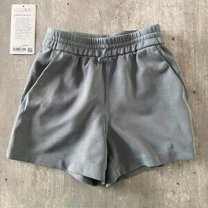 Lululemon Softstreme High-Rise Short 4" – Belgian Blue Size 2